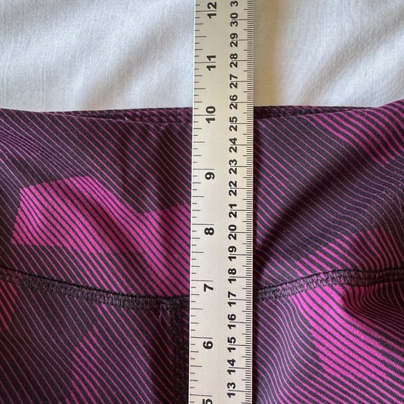 Old Navy Women's Activewear Yoga Leggings Fuchsia Size XL Athletic Pants Fitness - Picture 10 of 12